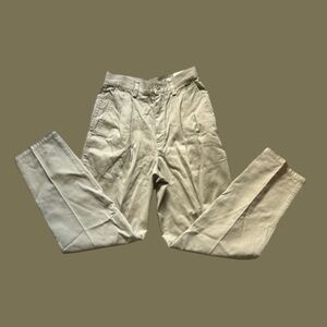 🤎 NWT! EDDIE BAUER! WOMEN’S PLEATED CLASSIC KHAKIS! 100% COTTON!! NEUTRAL